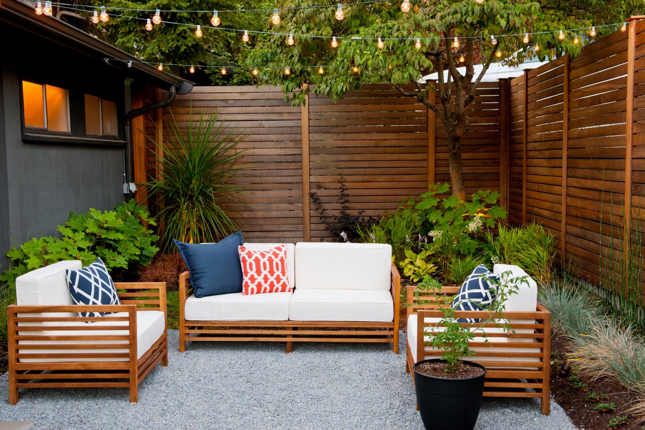 Contemporary Patio with Privacy