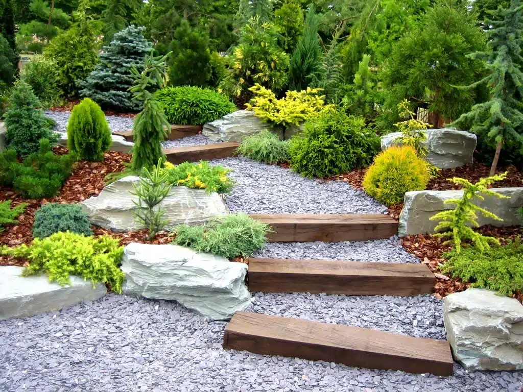 30 Front Yard Boulder Landscape Design Ideas - Enthralling Gumption, image size:1024x768