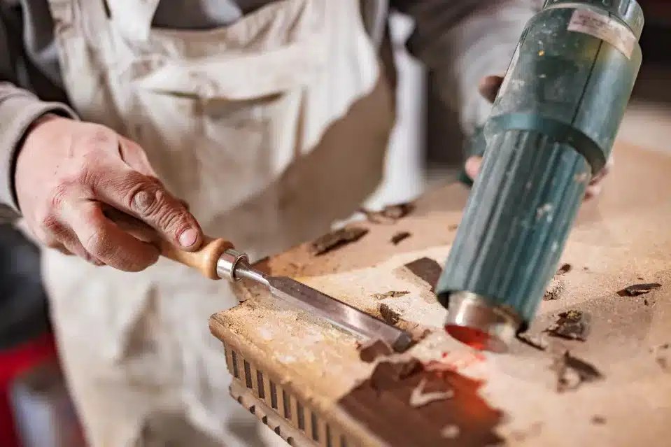 Things You Need Handy Before Using Oven Cleaner to Strip Wood