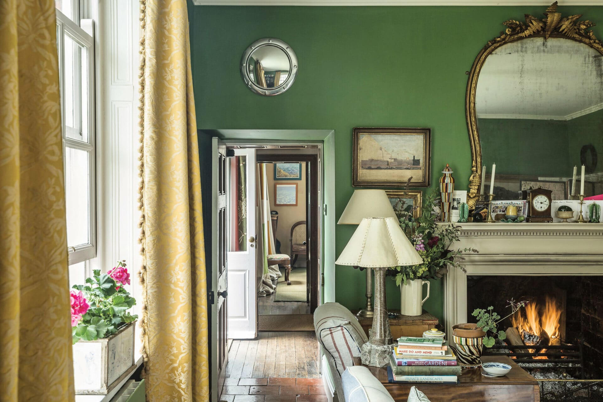 What Color Curtains Go With Green Walls