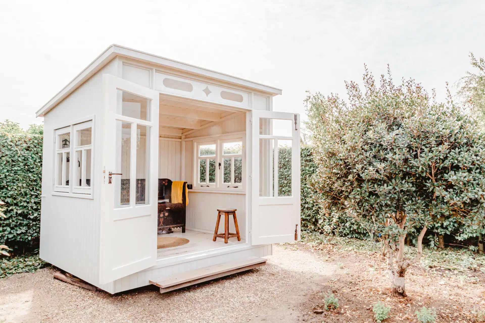 Best Cottage Style She-Shed Ideas - Enthralling Gumption, image size:1920x1280