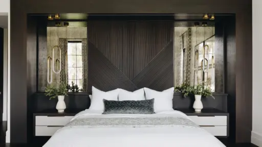 Boho Room Decor with Dark Tones: Mastering the Art of a Moody, Contrasting Bedroom Look