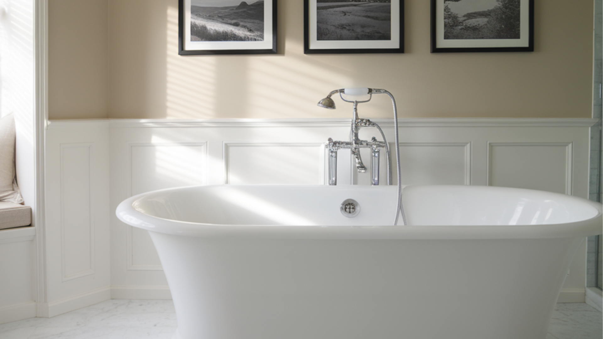 Crisp_White_Wainscoting