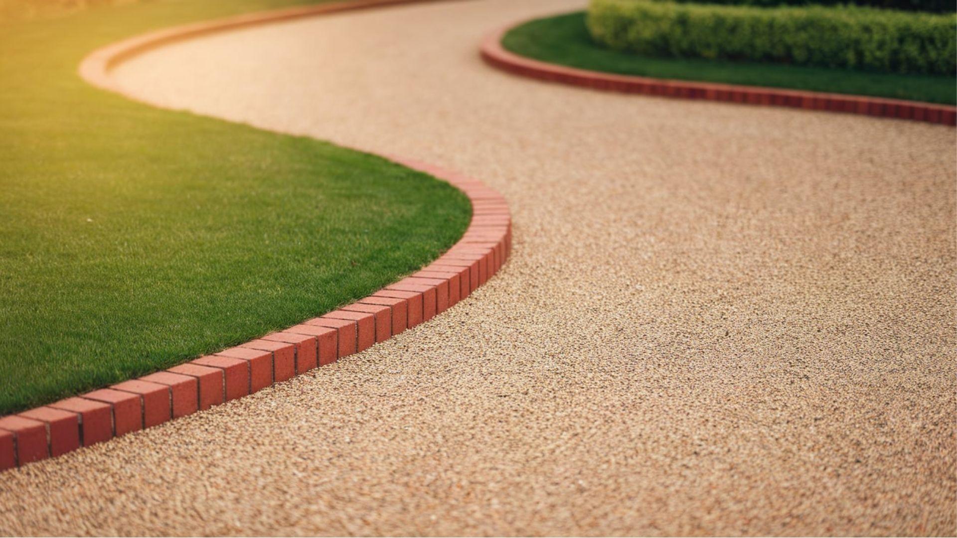 Gravel_with_Brick_Border