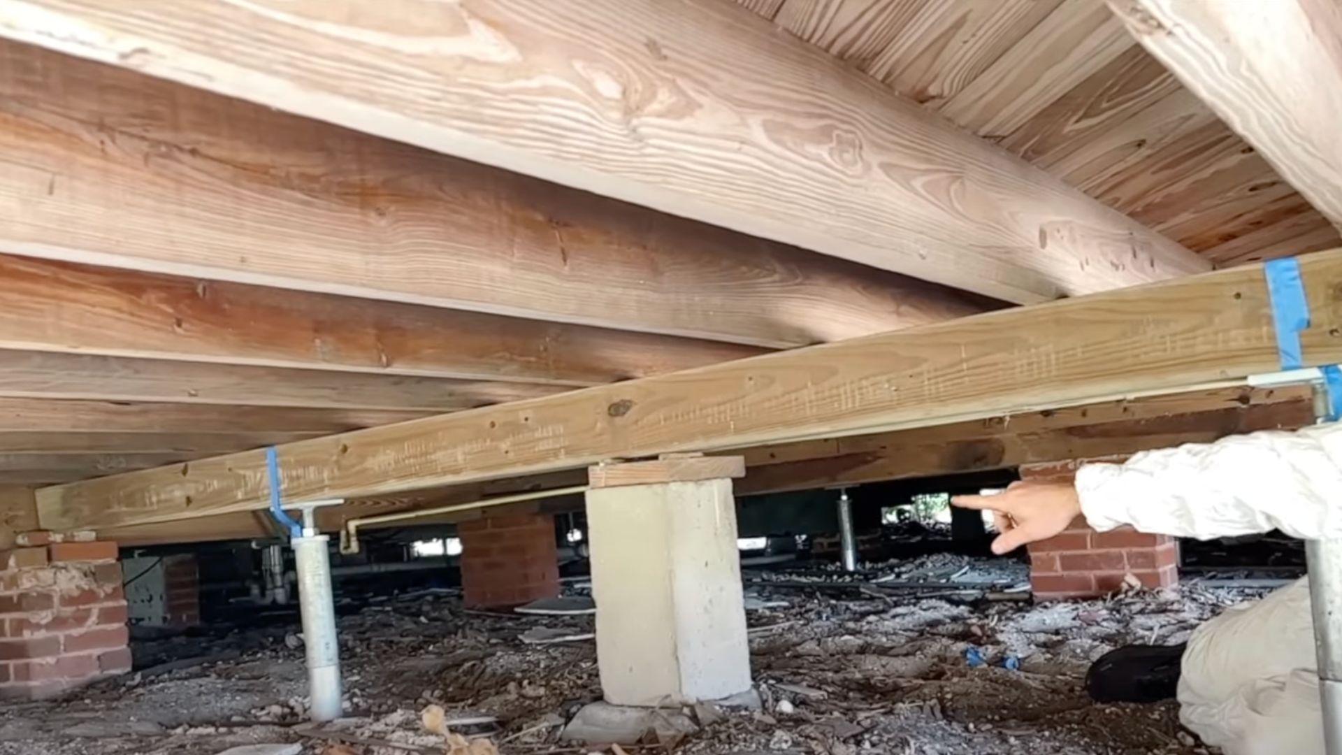 STEP_2_Examine_the_Crawl_Space_Structure