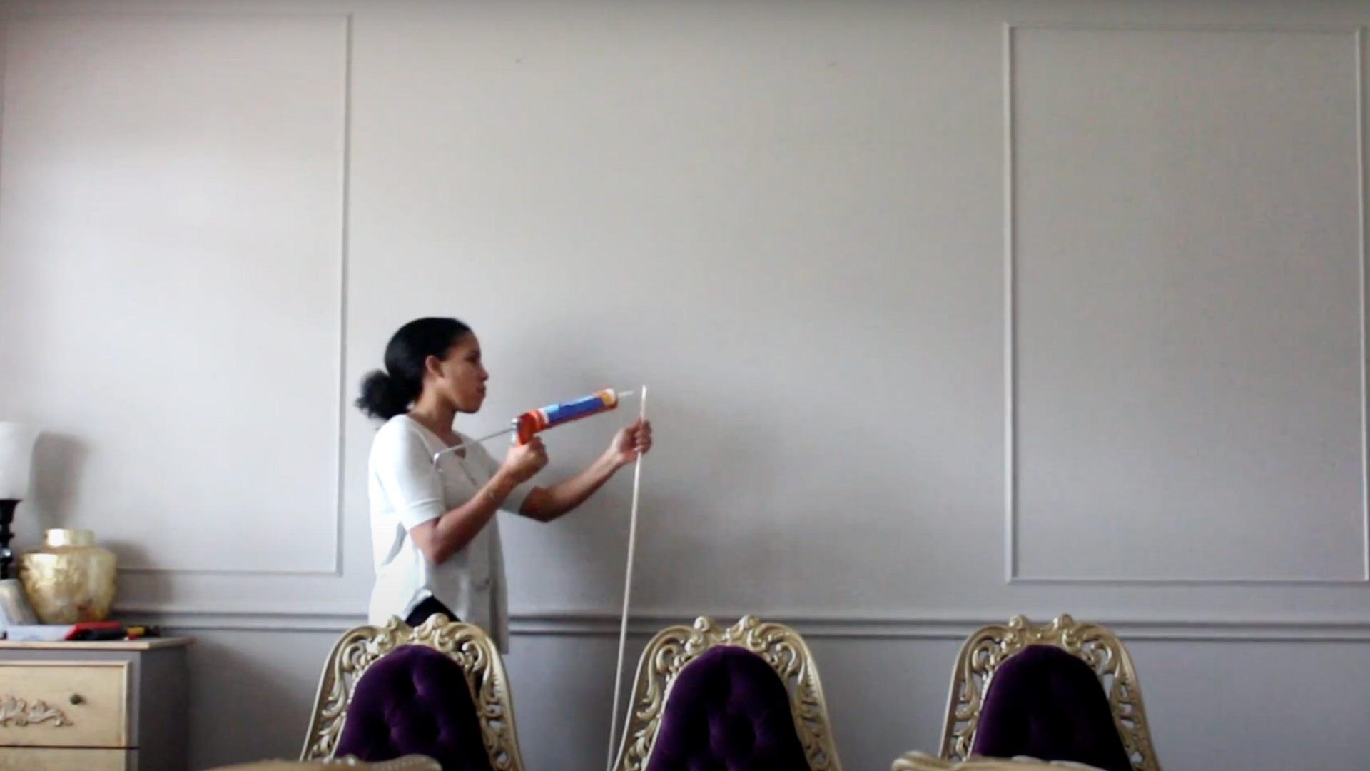 Step_4_Apply_Glue_and_Attach_the_Molding