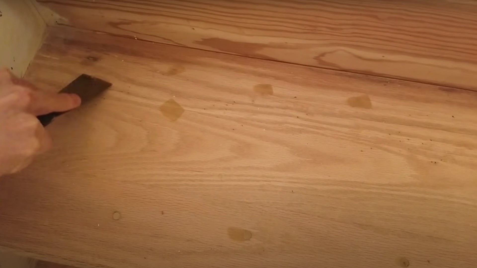 Step_5_Fill_Holes_and_Re-Sand_Smoothly