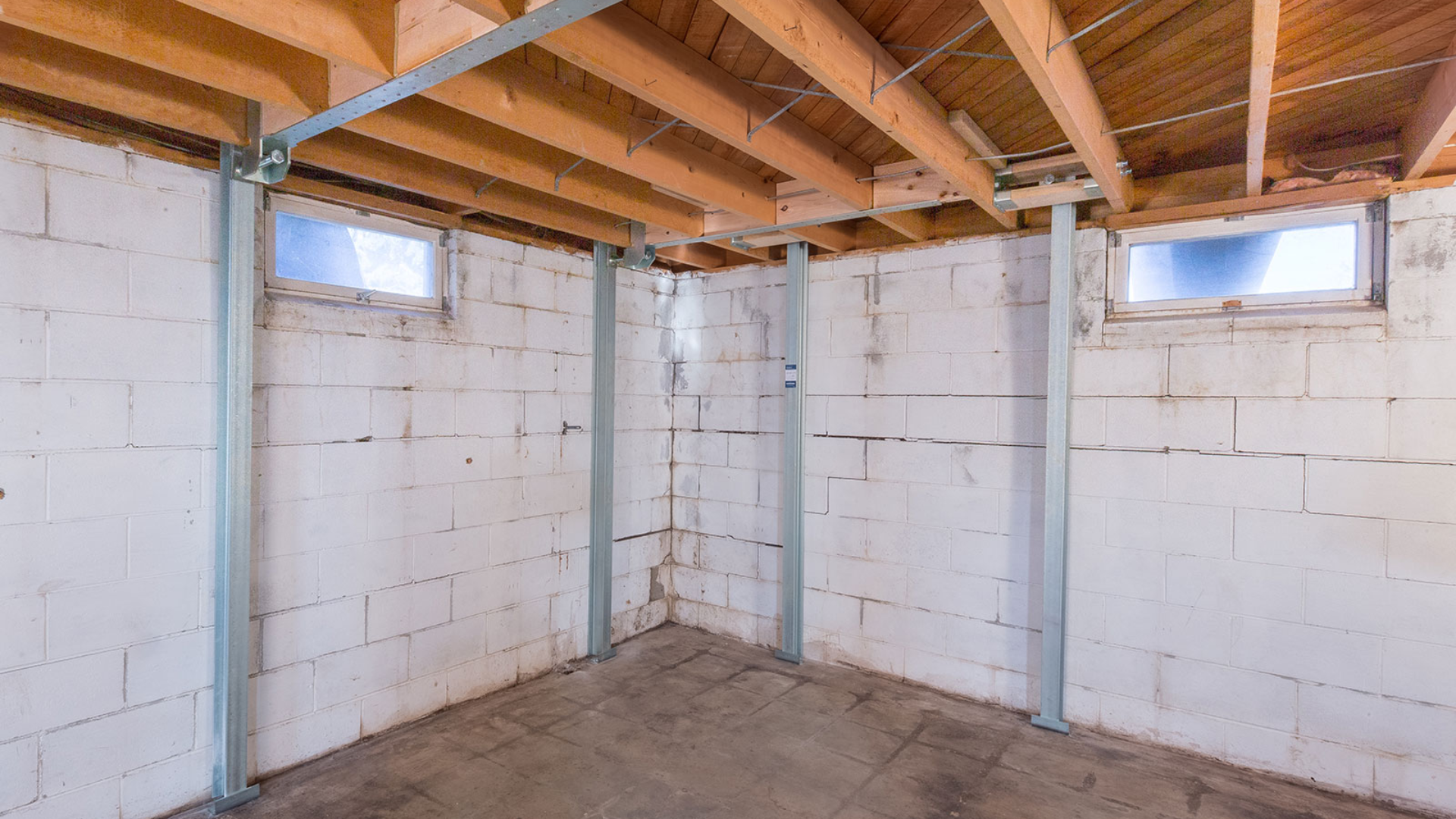 Wall_Anchors_and_Braces