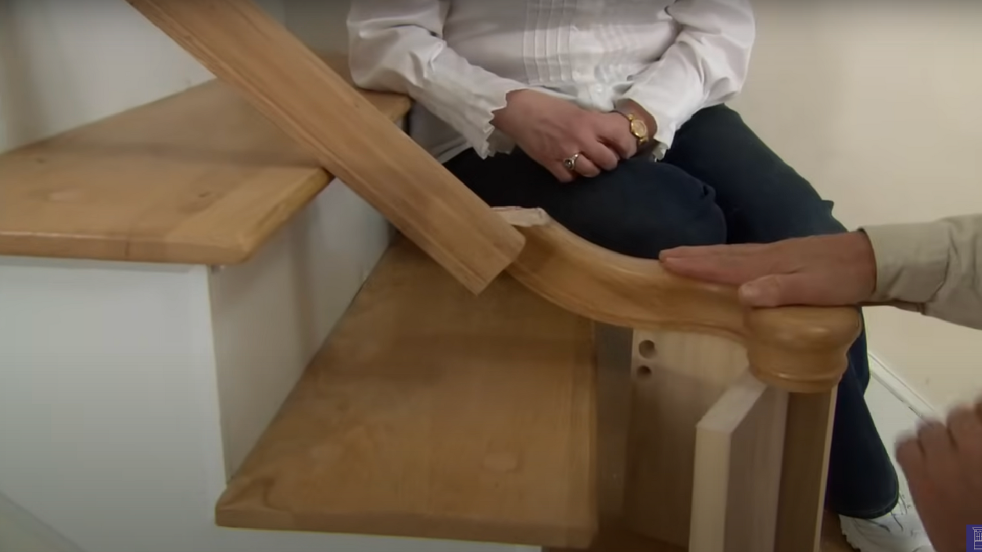 Step_3_Join_the_Turnout_and_Handrail_with_a_Railing_Bolt