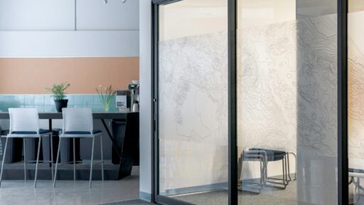 Top 5 Signs Your Sliding Glass Door and Retractable Screens Are Failing