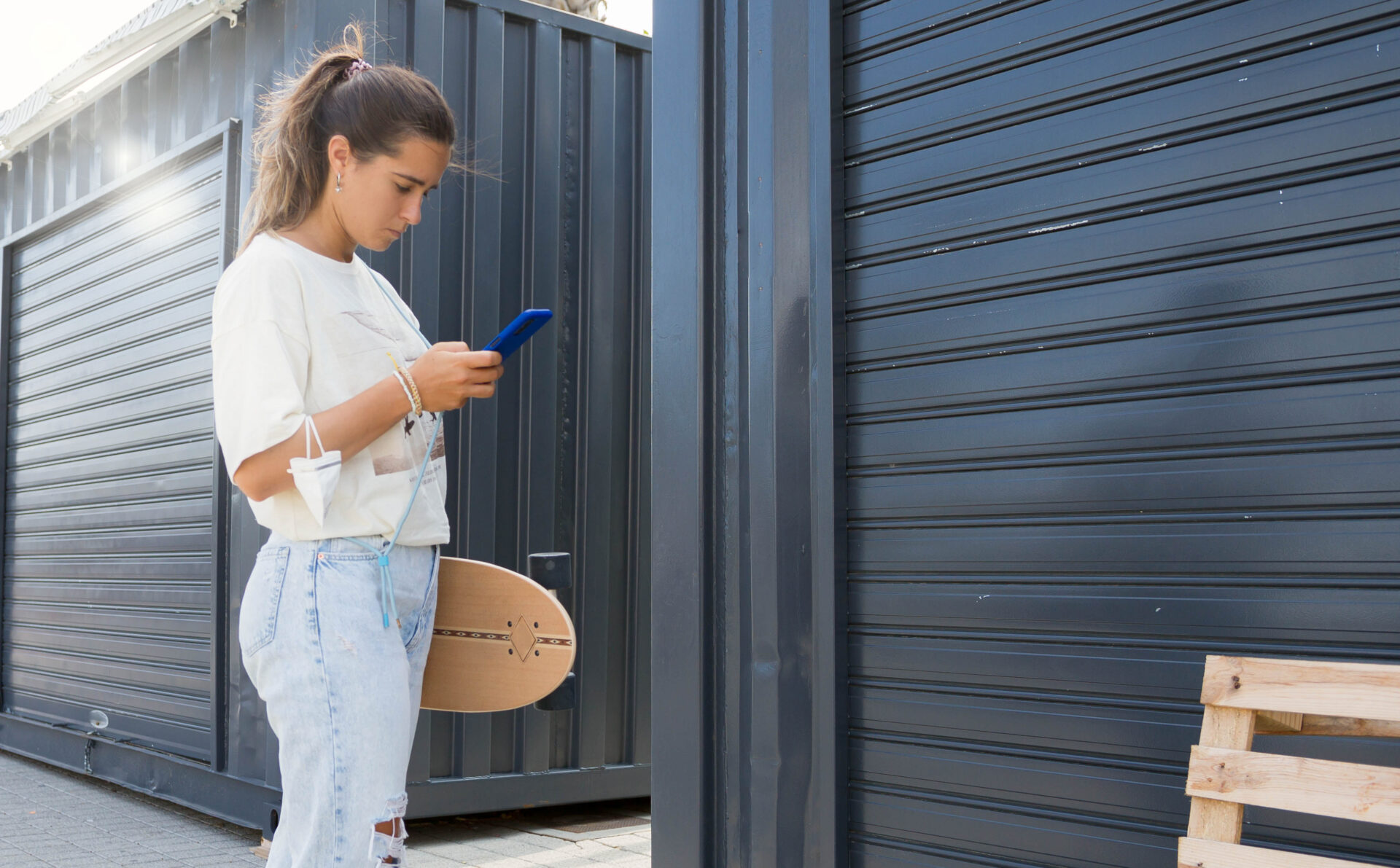 How Storage Containers in Orlando Simplify Your Move and Storage Needs