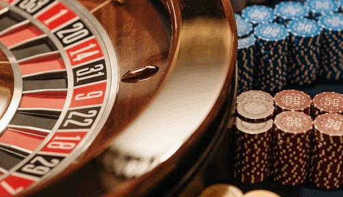 Roulette wheel with chips