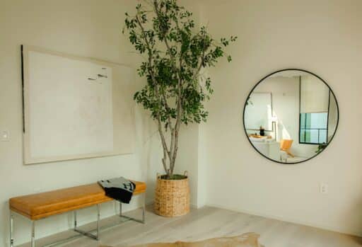 Reflecting Style: How Luxury Wall Mirrors Enhance Home Decor