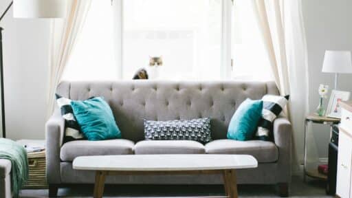 How to Choose Furniture That Fits Modern Decor