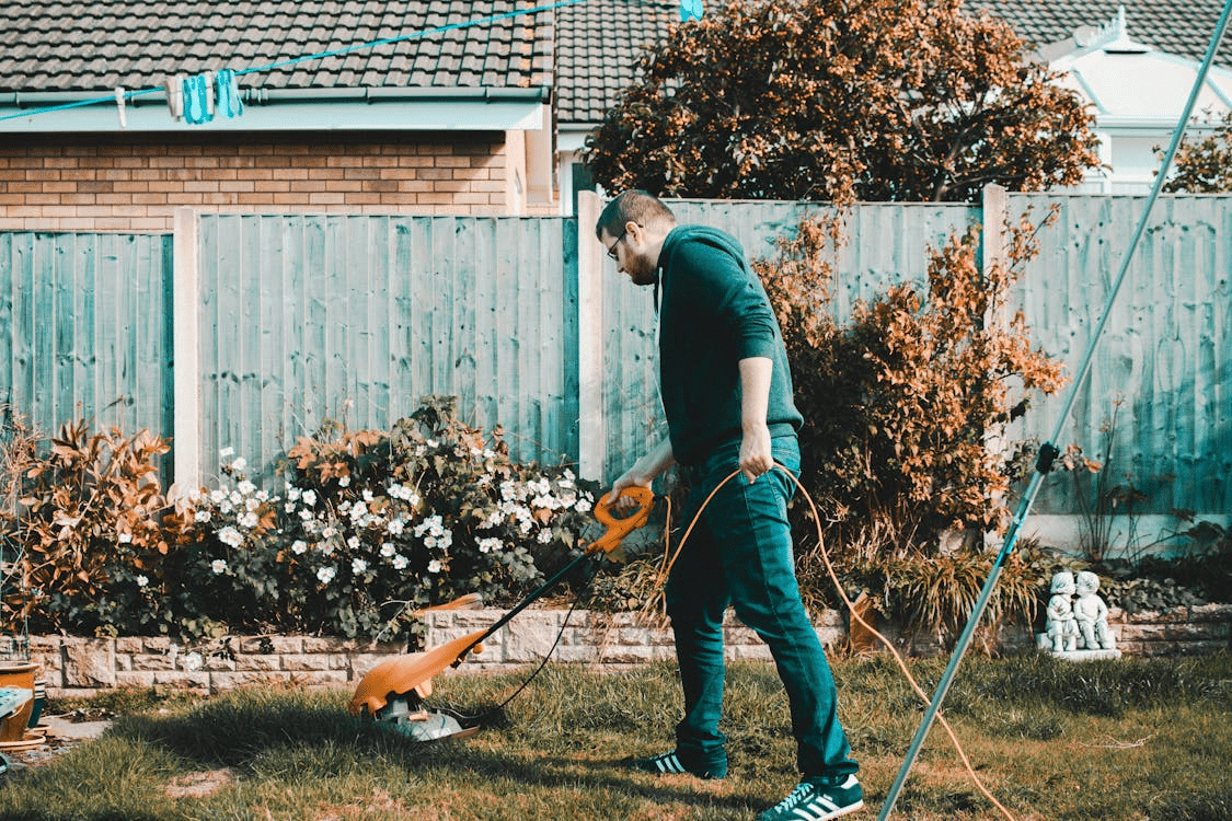 Common Yard Maintenance Mistakes Homeowners Make