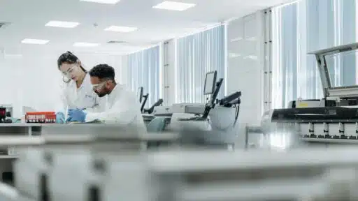 Benefits of Using FTIR Spectroscopy for Accurate Analysis