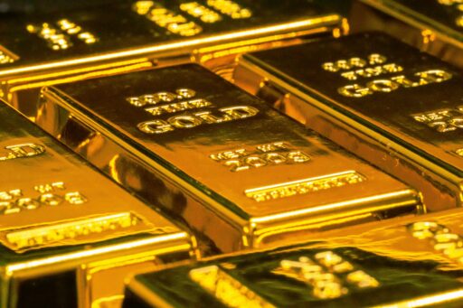 7 Key Things to Know Before You Buy Gold Bars