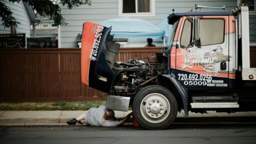 Reasons Why a Car Jack Air is the Right Choice for Roadside Emergencies