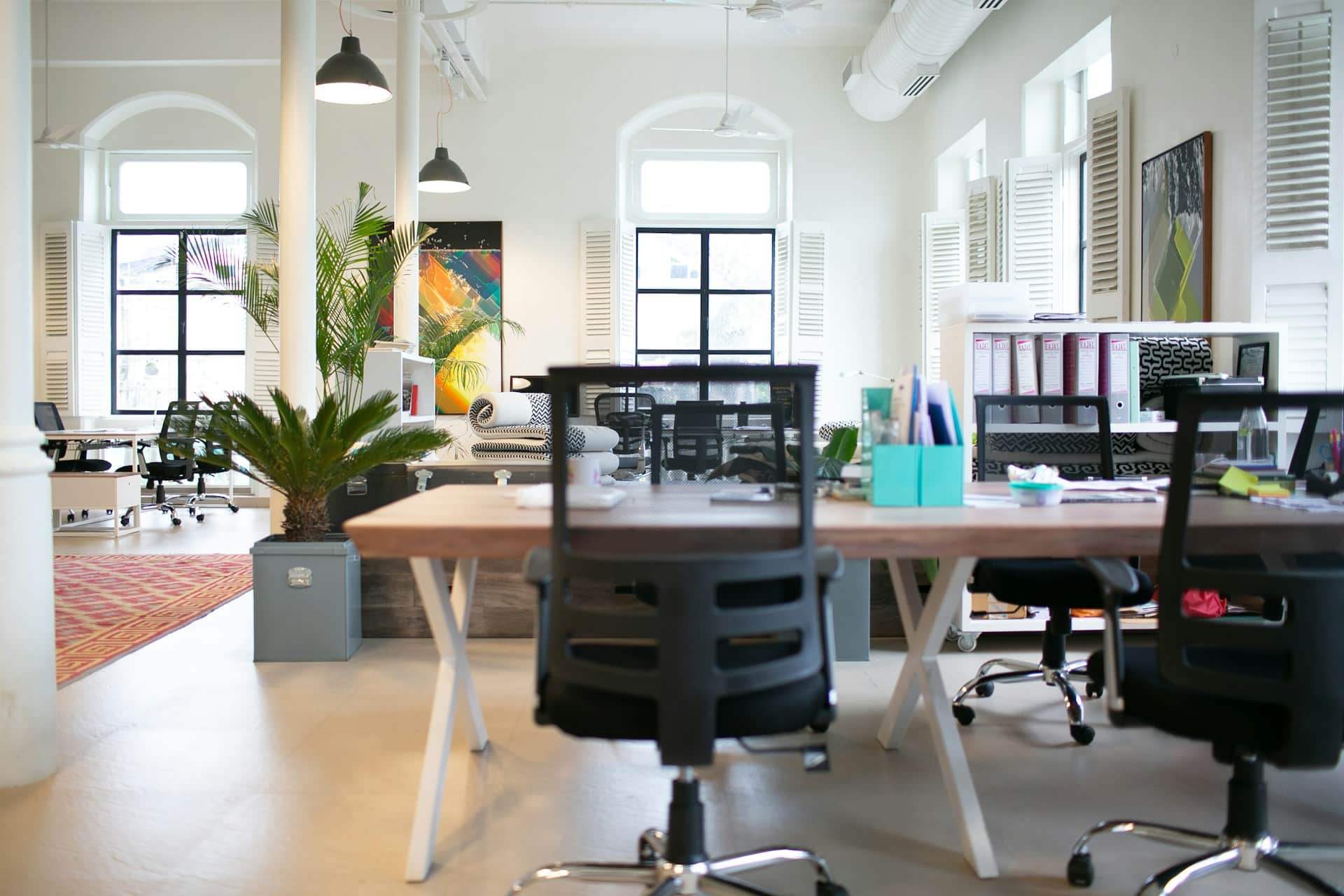 Choosing the Right Office Chair: Comfort, Health, and Productivity