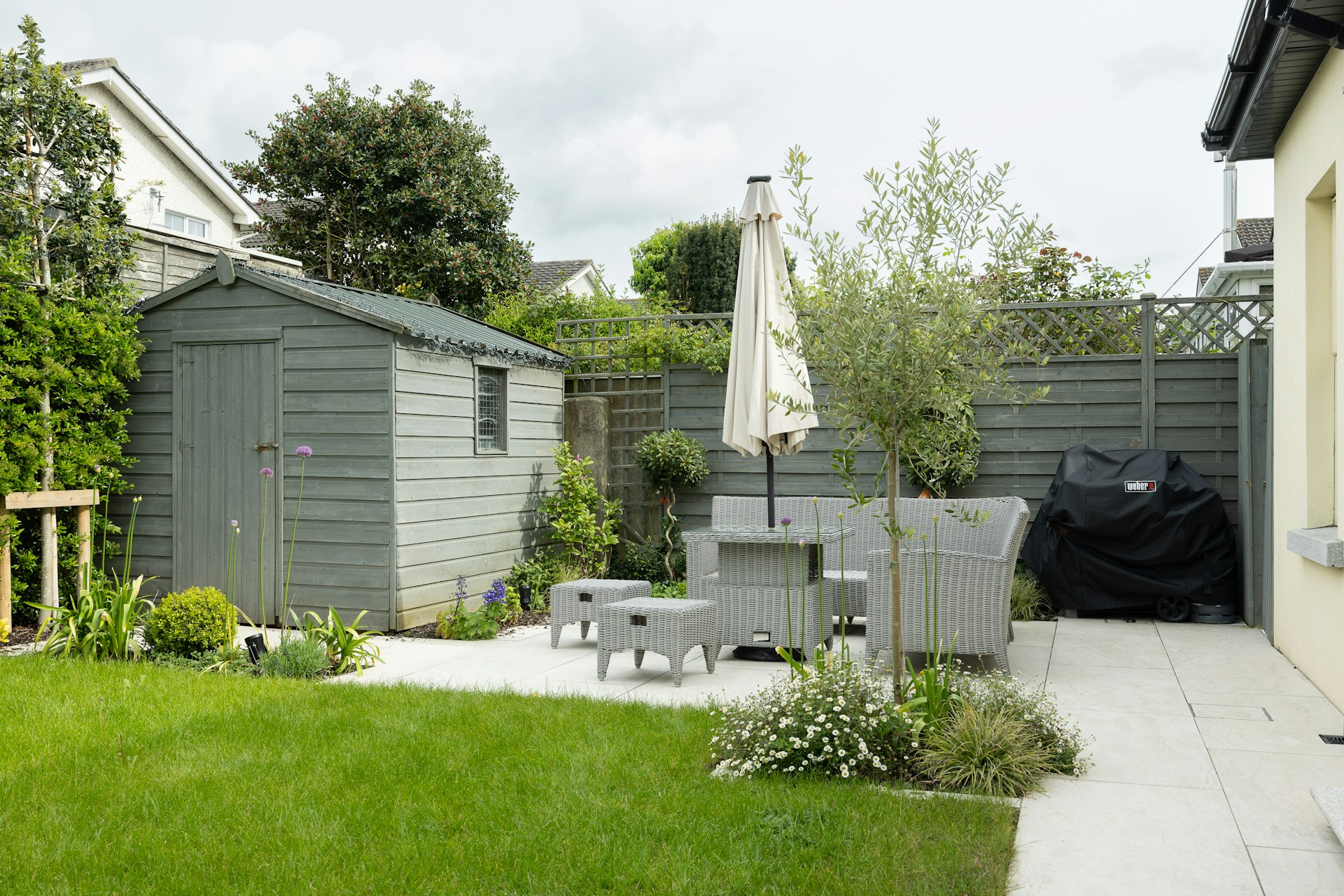 How to Host a Backyard Garden Wedding without Stress