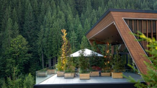 How Architecture Elevates Mountain Living
