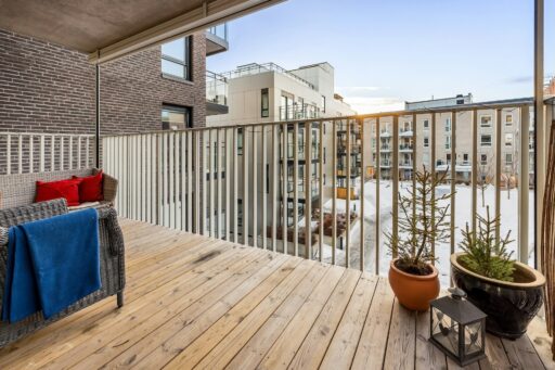 What Homeowners Wish They Knew Before Starting Their First Deck Project