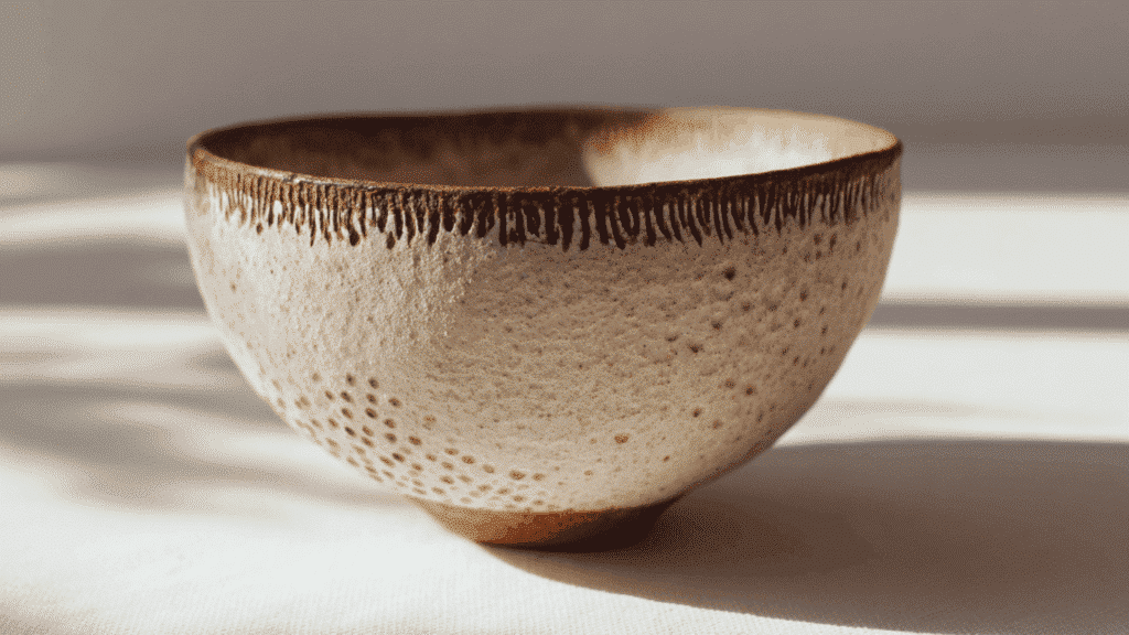 textured rim bowl