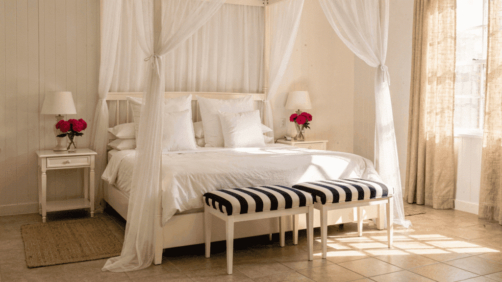 romantic white bedroom idea