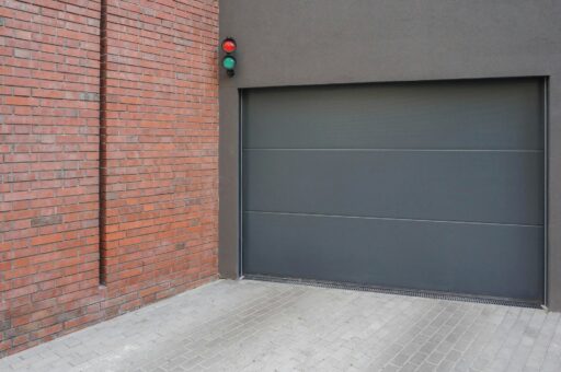 Top Tips on What Homebuyers Notice First About Your Garage Door